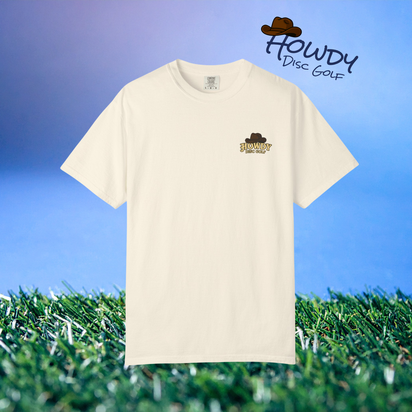 T-Shirt - Playful Bear Hanging from Disc Golf Basket