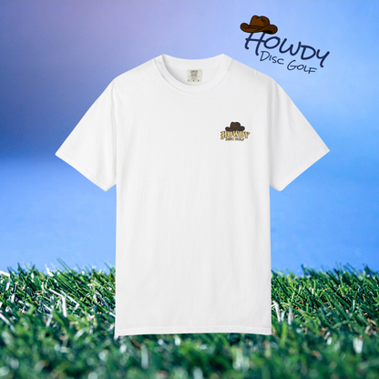 T-Shirt - Playful Bear Hanging from Disc Golf Basket