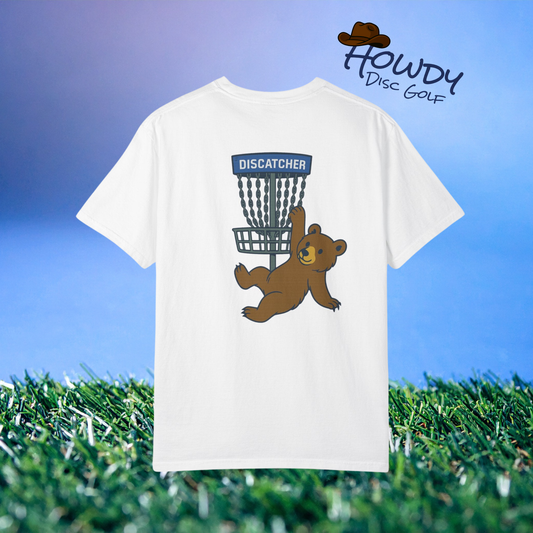 T-Shirt - Playful Bear Hanging from Disc Golf Basket